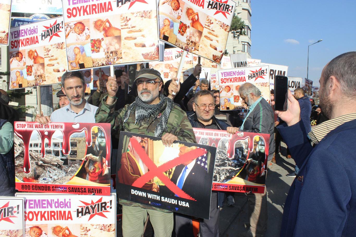 Ankara’daki Suudi Konsolosluğunun önünde protesto